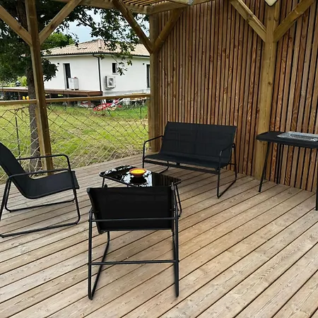 Casa vacanze Ecofriendly Tinyhouse On An Enclosed Talais