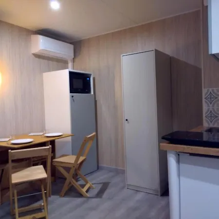 Ecofriendly Tinyhouse On An Enclosed *